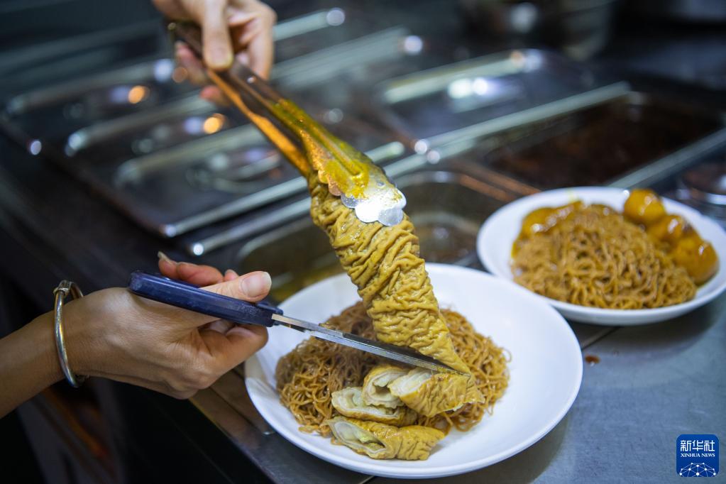 竹竿“升”起民间米其林3.jpg 竹竿“升”起民间米其林3.jpg