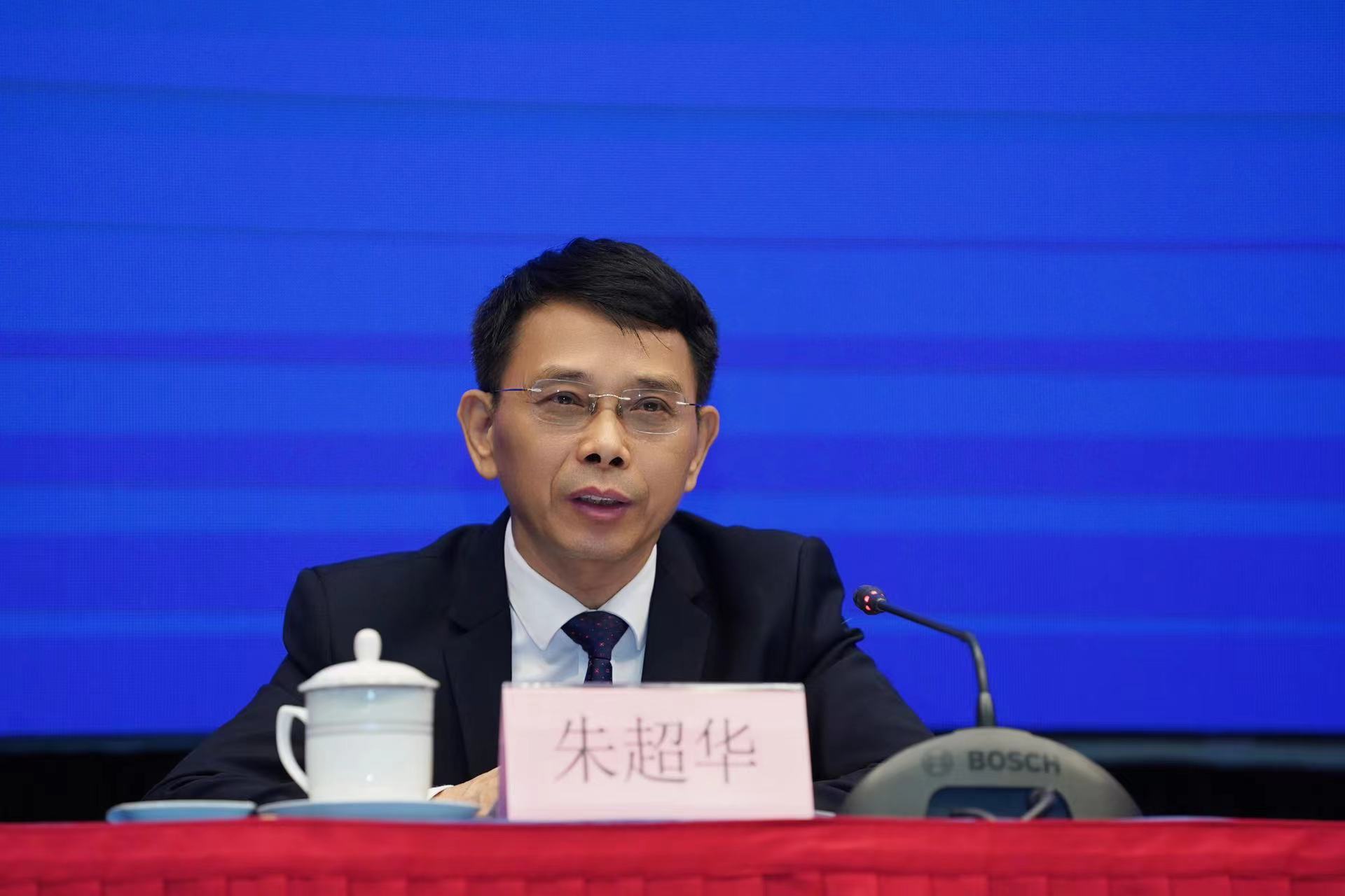 朱超华介绍该厅为广东加快科技创新强省建设提供人才支撑部署的多项