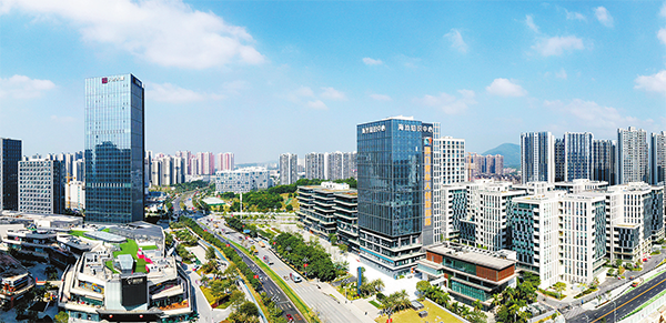 中新合作一期项目知识城南起步区,现代新城初显雏形。李剑锋 摄