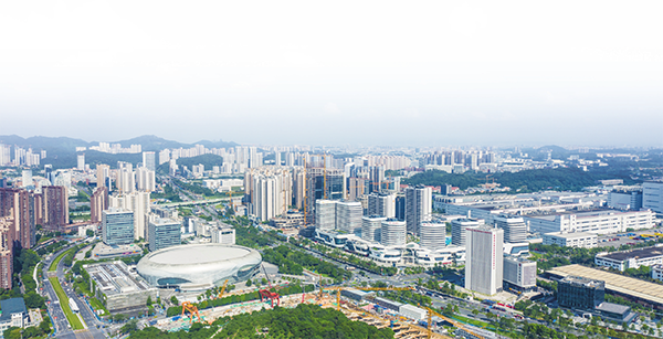 黄埔区创新创业活力迸发。图为广州科学城中心区通过土地整备,集约土地利用,片区产业形态和城市形态迎来巨变。刘丽慧 摄