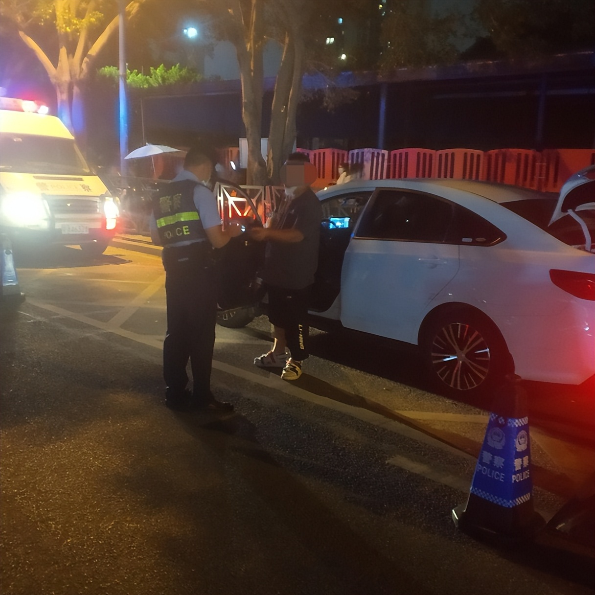 再接再厉!番禺警方开展第二轮治安巡查集中行动