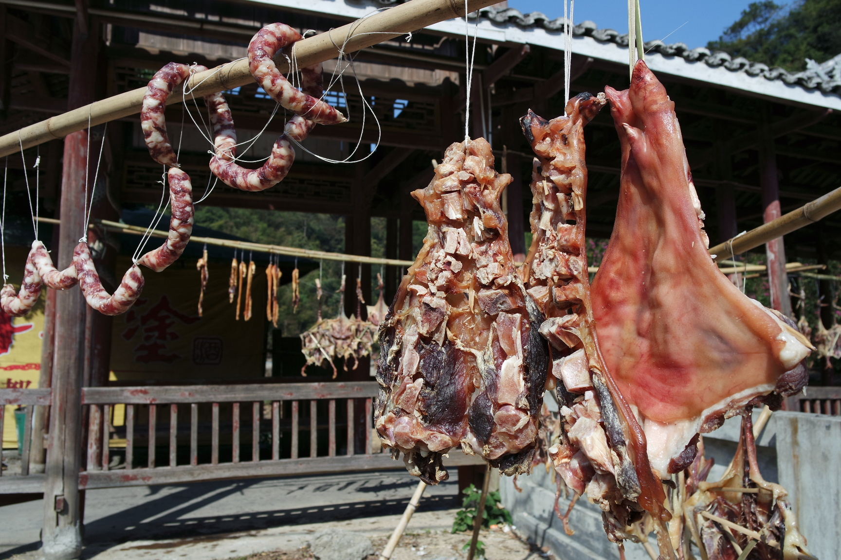 广州企业助力连州东陂腊味走进黄埔区