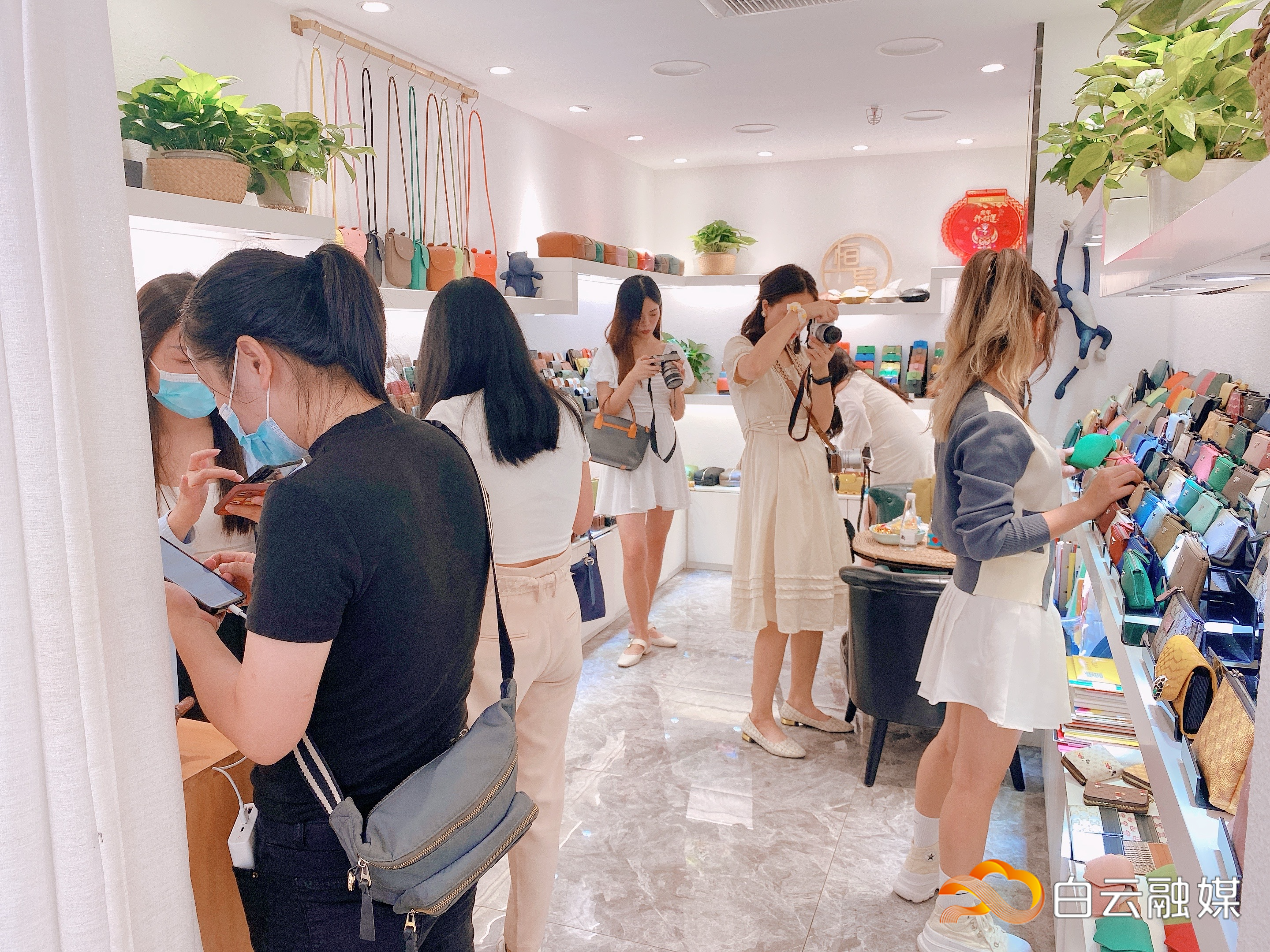 1663808628336092751 1663808628336092751