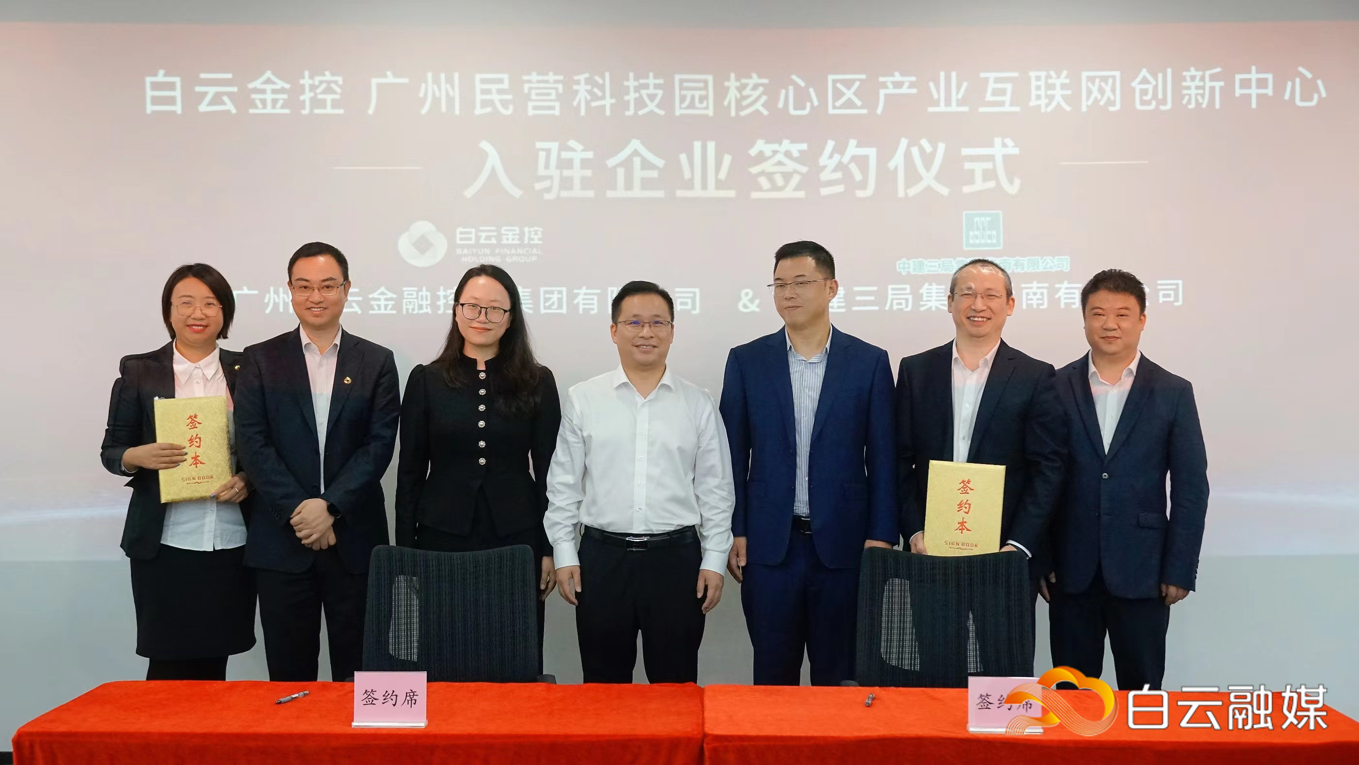 1669853452491081593 1669853452491081593