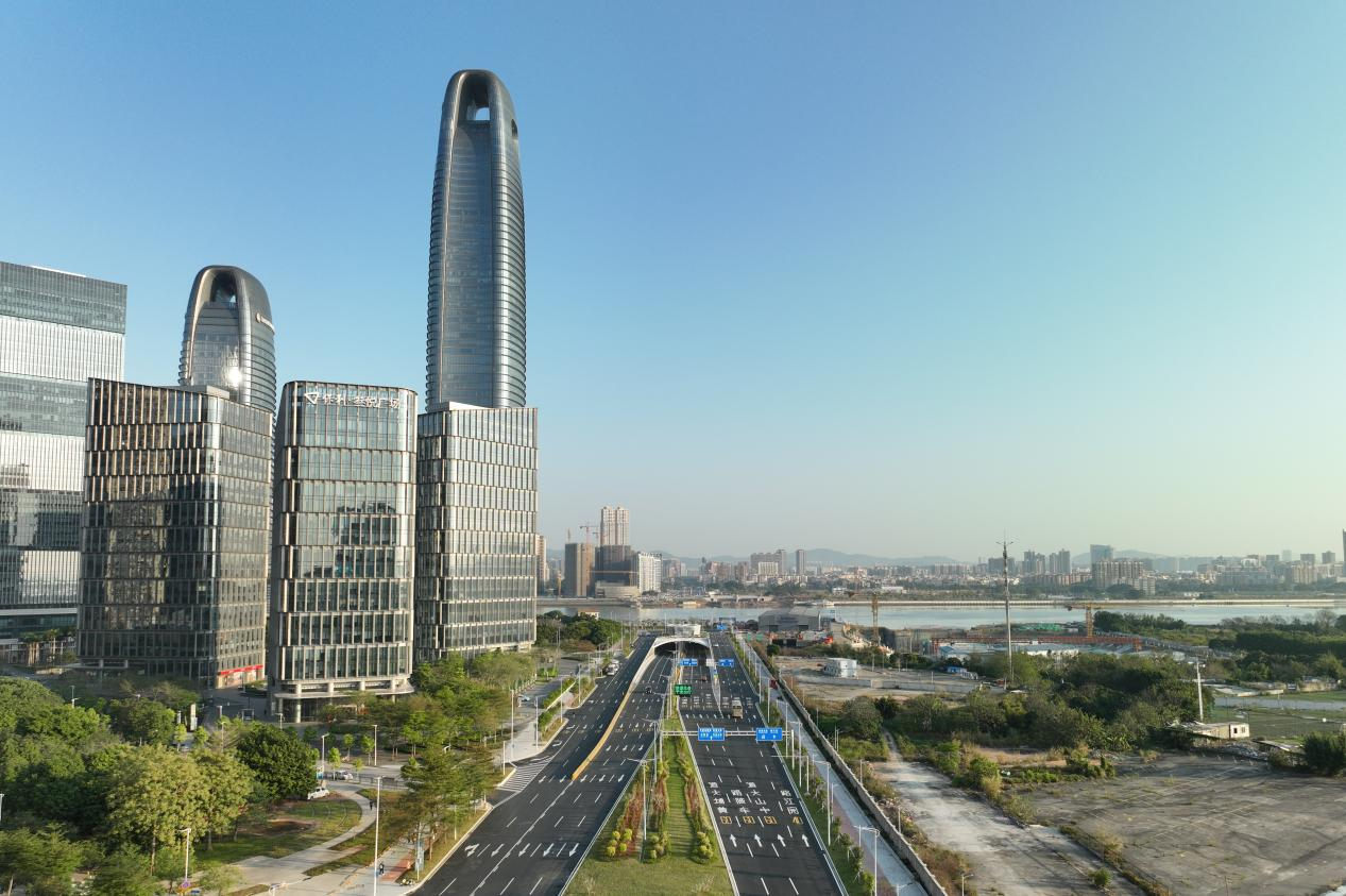 车陂南隧道通车后首日实景图.png