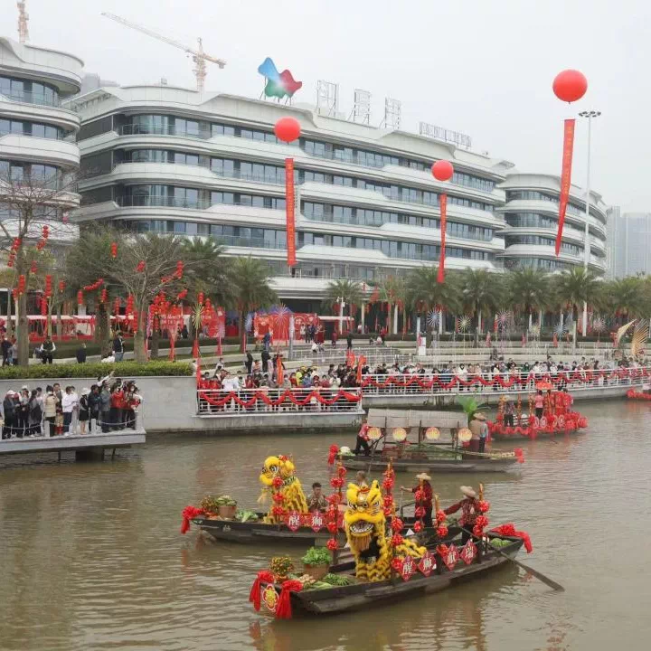 南沙蕉门河“水上新春集市”年味十足