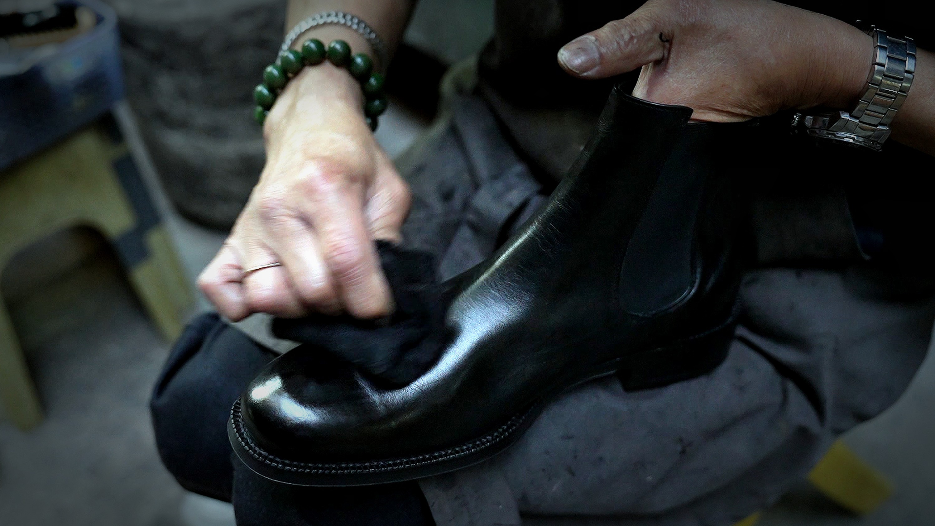 MWN20230302A02擦鞋匠sam哥