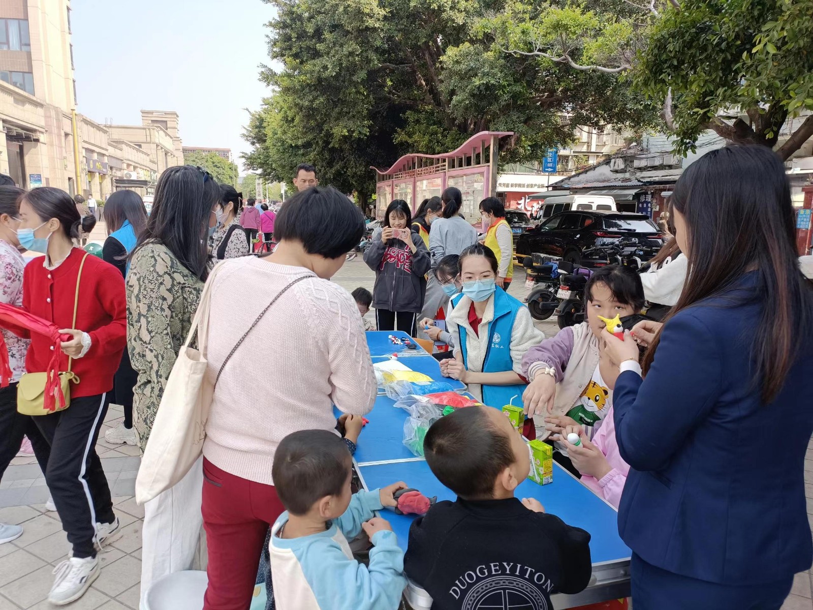 bf8cd32439d14179bc6eea99525f404