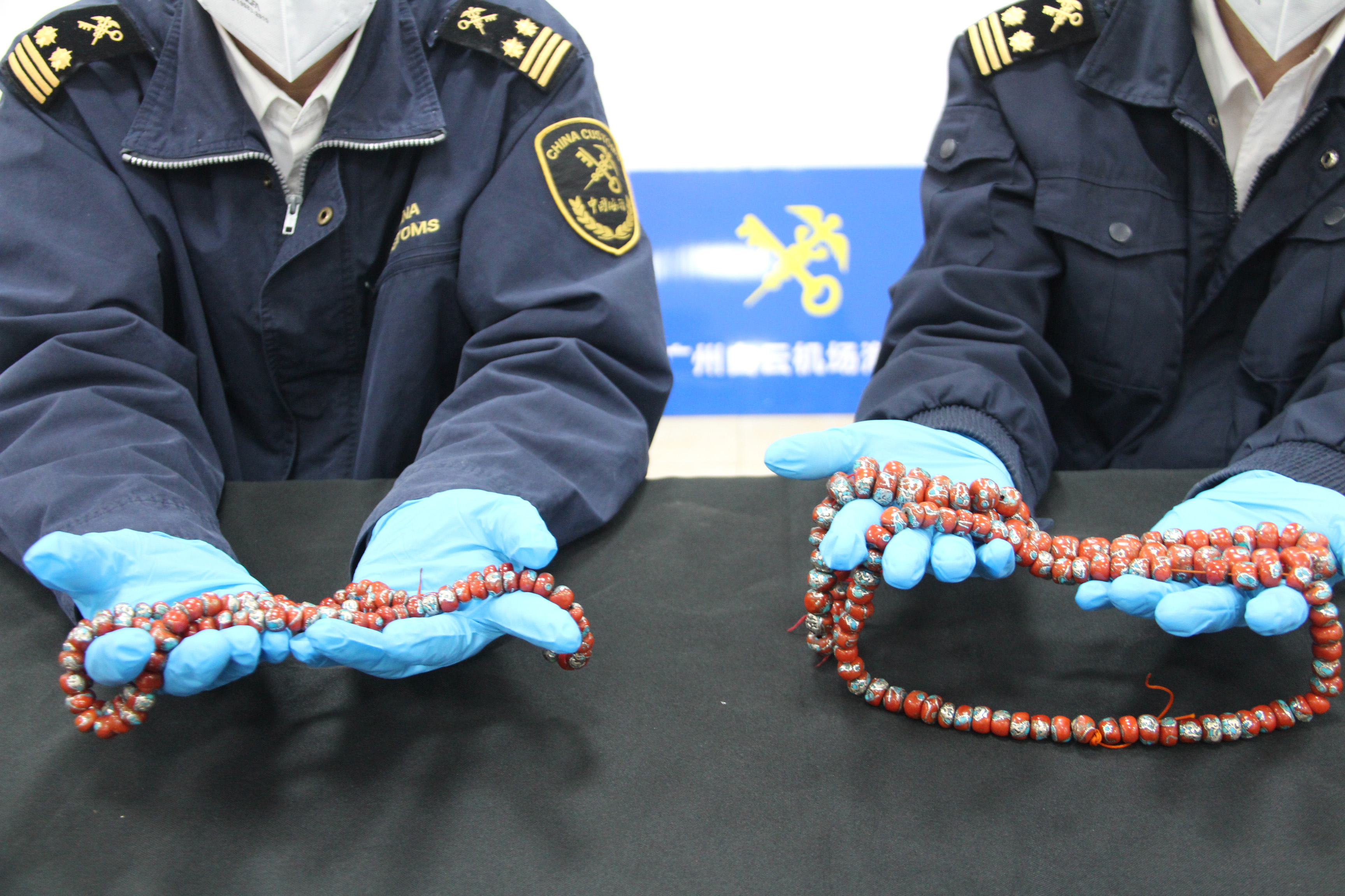 红珊瑚、黄沉香，濒危制品不可进