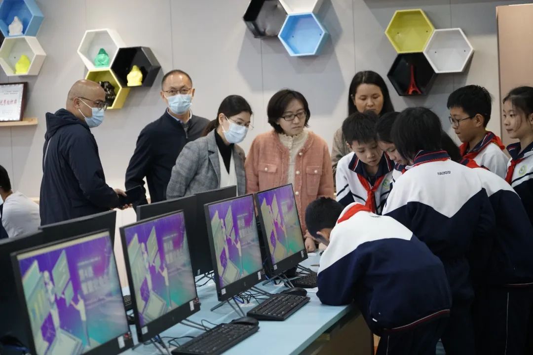 两地学生共上人工智能课,云端联动共享优质教育资源
