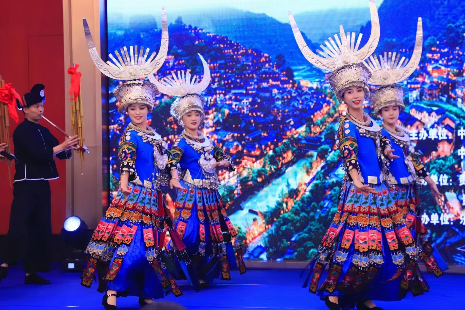 104128081.jpg 104128081.jpg