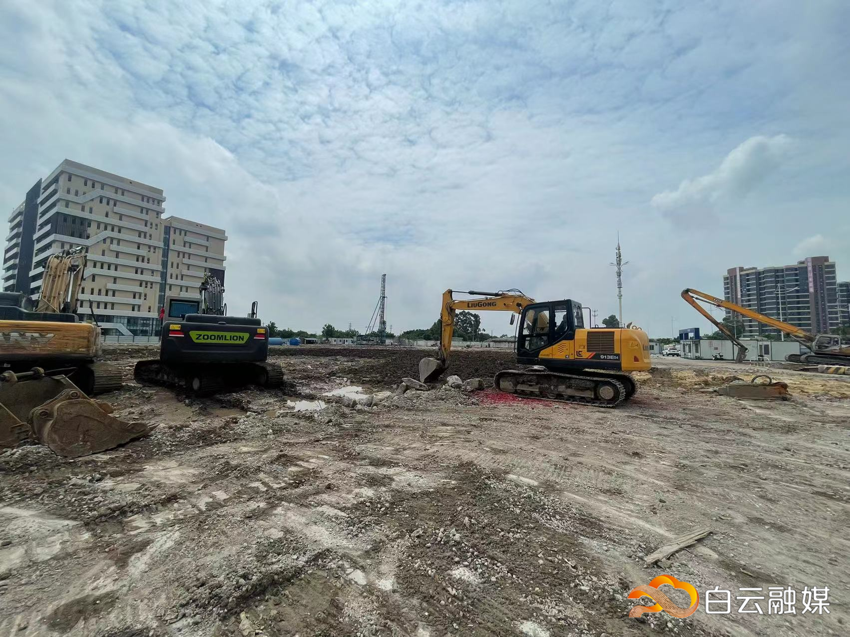 1690867636732018590 1690867636732018590