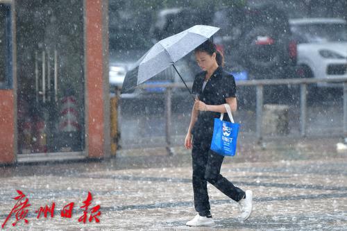 【天气】早上一场大雨,高温有所缓解