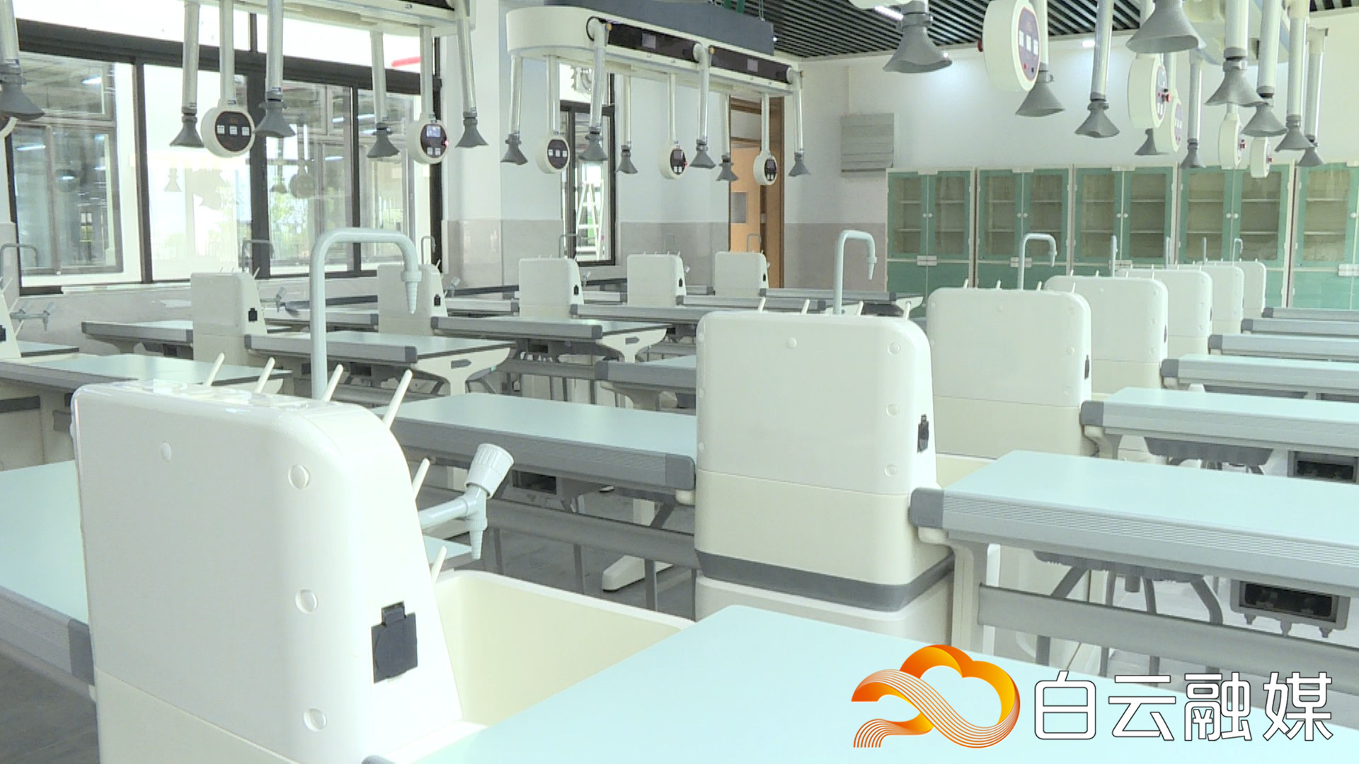 1693382715610096957.jpg 3.jpg