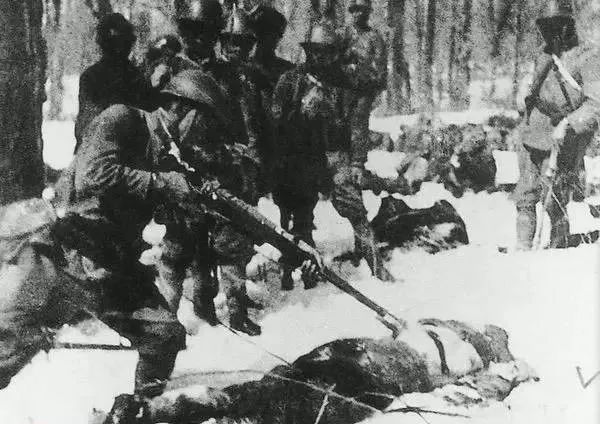 1694924191819066251.jpg 640 (1).jpg