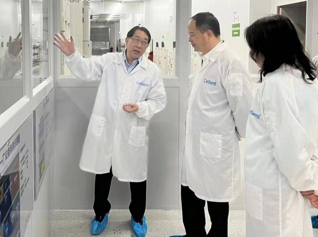 陈卫介绍公司聚焦12英寸模拟特色工艺等情况。广汽资本 供图 陈卫介绍公司聚焦12英寸模拟特色工艺等情况。广汽资本 供图