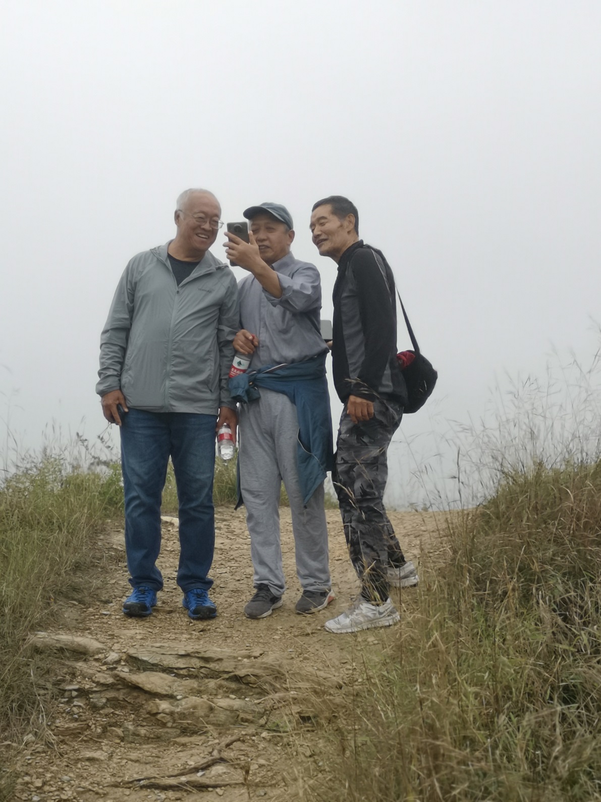 老年人出游3 冯秋瑜 摄