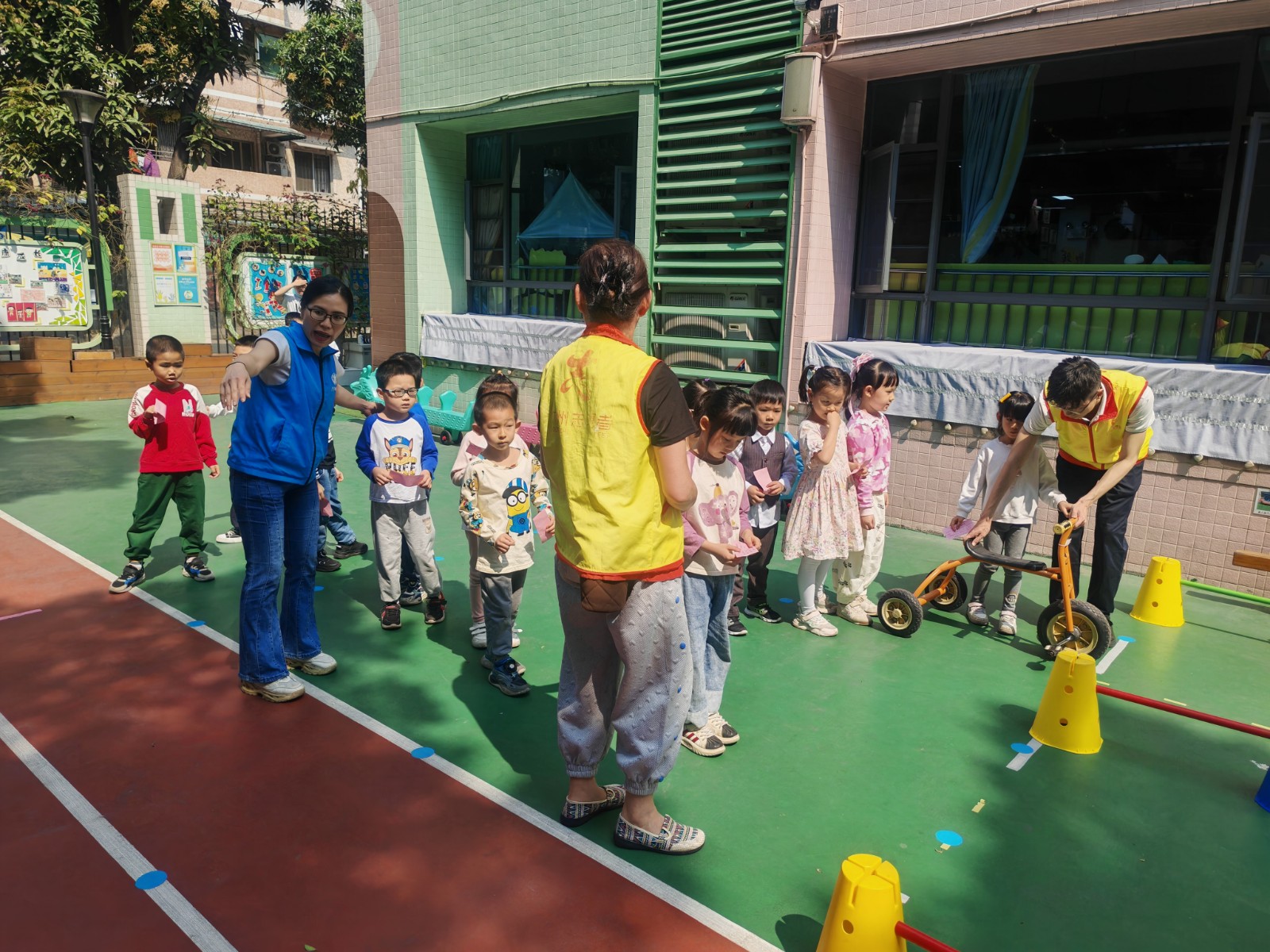 3-3交通安全摊位(1)